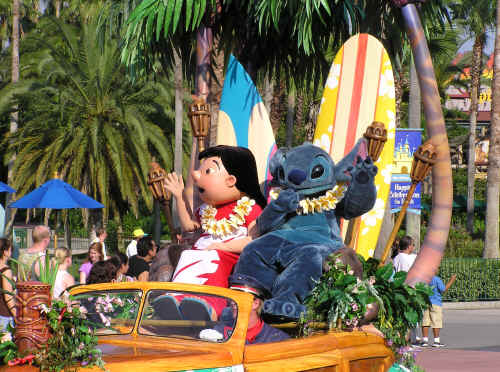Lilo and Stitch in the afternoon parade at Disney Studios